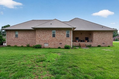 Nestled between Sparta and Cookeville, this charming 3-bedroom - photo 26