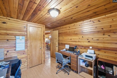 Discover this charming 1982 ranch-style Lake Murray bungalow - photo 31
