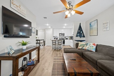 Adorable Farmhouse Coastal Home in Rockport! Fall in love with - photo 3