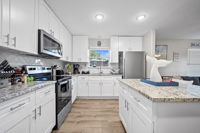 Adorable Farmhouse Coastal Home in Rockport! Fall in love with - photo 7