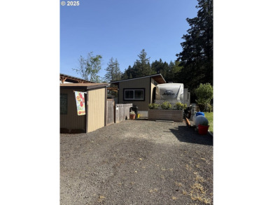Lake Home For Sale in Veneta, Oregon