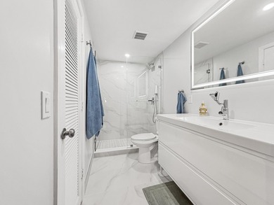 Perfect for first time homebuyers. This beautifully maintained - photo 1