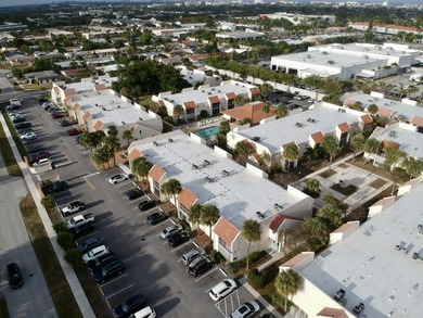 Perfect for first time homebuyers. This beautifully maintained - photo 3