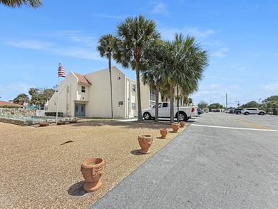 Perfect for first time homebuyers. This beautifully maintained - photo 4