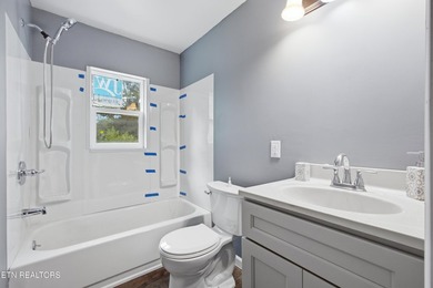 Charming, Affordable Don't miss this 3-bedroom, 2-bath home - photo 9