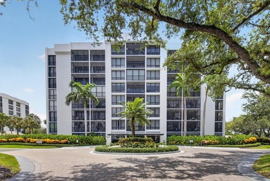 Live the Boca West Country Club lifestyle in this lovely 2 bed 2 - photo 1