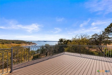 Extraordinary Lake Travis waterfront estate in the Sandy Shores - photo 17