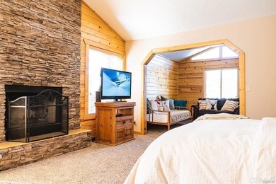 Big Bear Sun Dancer is a beautiful Log sided home, and backyard - photo 21