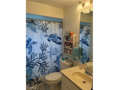 Beautiful Pool home with 3 bedrooms and 2 1/2 baths. White vinyl - photo 33