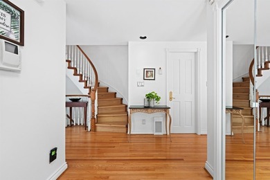 Tucked away in the heart of Kerrisdale, this tastefully - photo 2