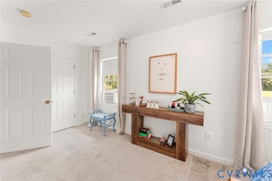 Welcome to this beautiful 1,843 sq ft traditional two-story - photo 19