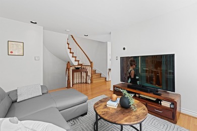 Tucked away in the heart of Kerrisdale, this tastefully - photo 9
