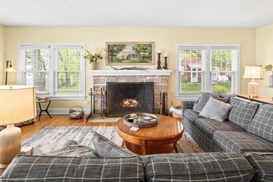 The epitome of a classic 1930s lake cottage, beautifully - photo 22