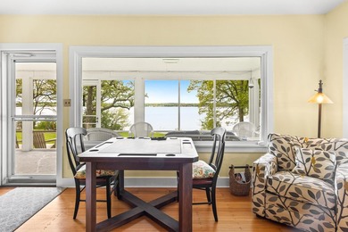 The epitome of a classic 1930s lake cottage, beautifully - photo 25
