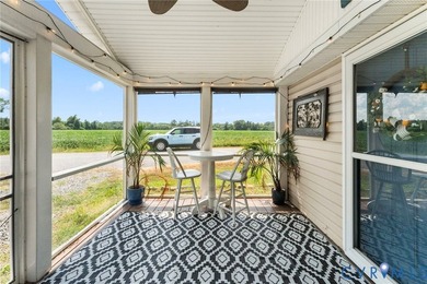 Welcome to this beautiful 1,843 sq ft traditional two-story - photo 29