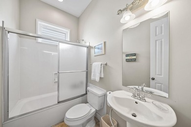 Steps from the iconic sugar-white sands of 30A, 39 Thyme blends - photo 32