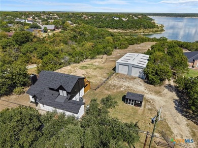 NEW ROOF (2025) and HVAC recently serviced! This spacious home - photo 37