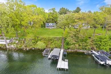 The epitome of a classic 1930s lake cottage, beautifully - photo 45