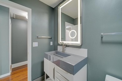 Beautifully updated condo/townhome conveniently located just - photo 13