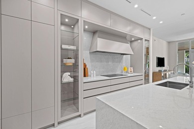 Discover the pinnacle of luxury living in the heart of downtown - photo 5