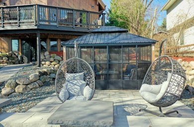 Perfectly perched and nestled upon the serene, exclusive shores - photo 5