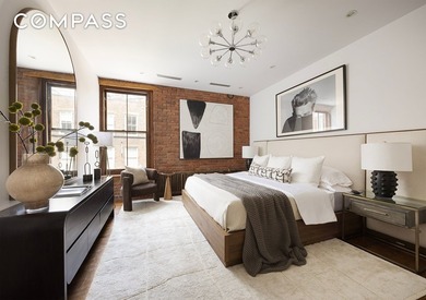 Welcome to this expansive 2,500+ square foot, 3-bedroom - photo 7