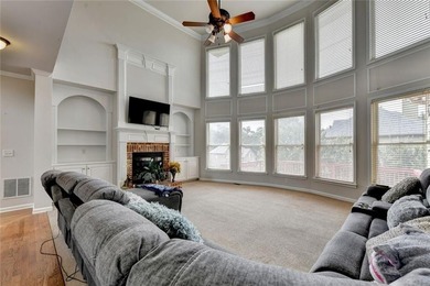 Welcome to this beautifully designed 5-bedroom, 4-bathroom home - photo 17
