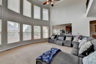 Welcome to this beautifully designed 5-bedroom, 4-bathroom home - photo 20