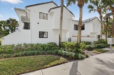 (private lake, pond, coastal) Condo For Sale in Delray Beach Florida
