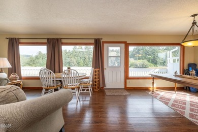 Fantastic opportunity to live and work in one location! Situated - photo 23