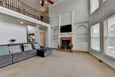 Welcome to this beautifully designed 5-bedroom, 4-bathroom home - photo 24