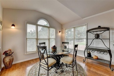 Welcome to this beautifully designed 5-bedroom, 4-bathroom home - photo 34