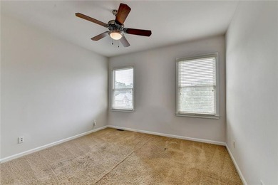 Welcome to this beautifully designed 5-bedroom, 4-bathroom home - photo 40