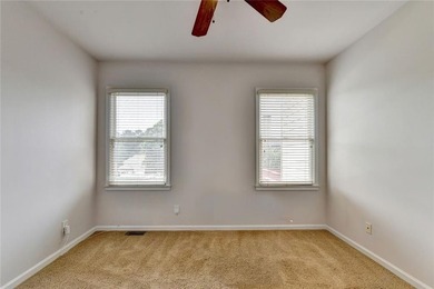 Welcome to this beautifully designed 5-bedroom, 4-bathroom home - photo 41