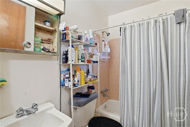 Terrific investment property or single family home in Cloverdale - photo 10