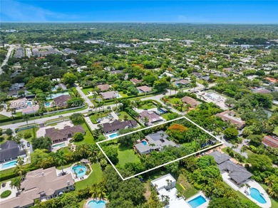 An exceptionally rare opportunity to own a gated estate on more - photo 10