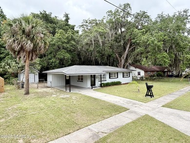 Stunning Fully Renovated Coastal Retreat with Intracoastal Views - photo 2