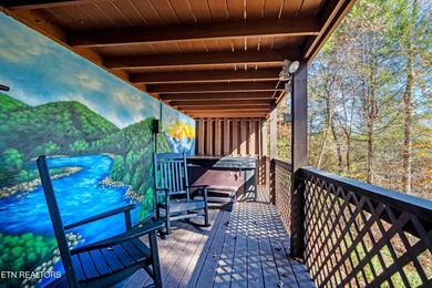Fully furnished charming cabin in Laurel Valley. Cabin has been - photo 9