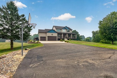 Private 5.37-Acre Retreat Near Carlos Avery & Coon Lake! Set - photo 2