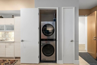 Welcome home to this stunningly renovated urban retreat at 350 W - photo 11