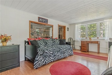 Come check out this charming and cozy 2-bedroom cottage just a - photo 18