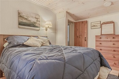 Come check out this charming and cozy 2-bedroom cottage just a - photo 21