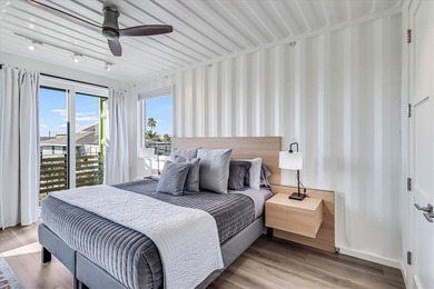 Welcome to Modern by the Sea/Green. You've never seen an - photo 21