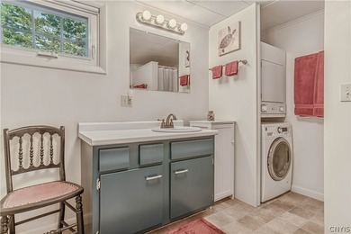 Come check out this charming and cozy 2-bedroom cottage just a - photo 22