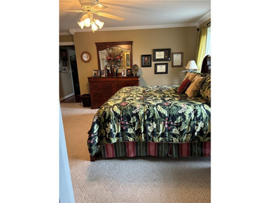 Discover your own private retreat in this elegant 4-bedroom - photo 28