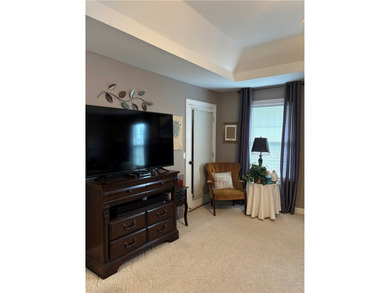 Discover your own private retreat in this elegant 4-bedroom - photo 31