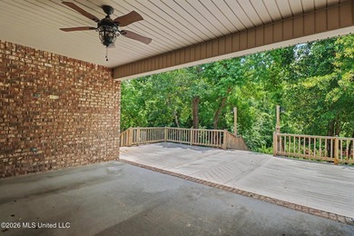 This well-maintained 6-year-old D.R. Horton Parker Plan in the - photo 31