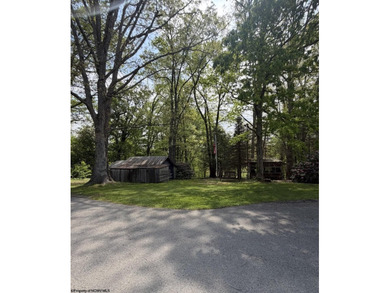 A country retreat property! 3-bedroom brick ranch home with - photo 32
