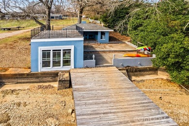 Discover the waterfront lifestyle you've been dreaming of with - photo 33