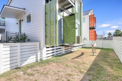 Welcome to Modern by the Sea/Green. You've never seen an - photo 35